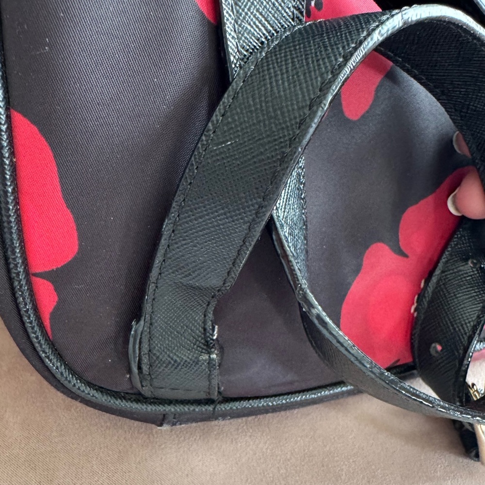 Kate Spade Wilson Road Poppy backpack larger size - needs TLC - Picture 9 of 16